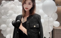 男子半夜看女生隐私视频